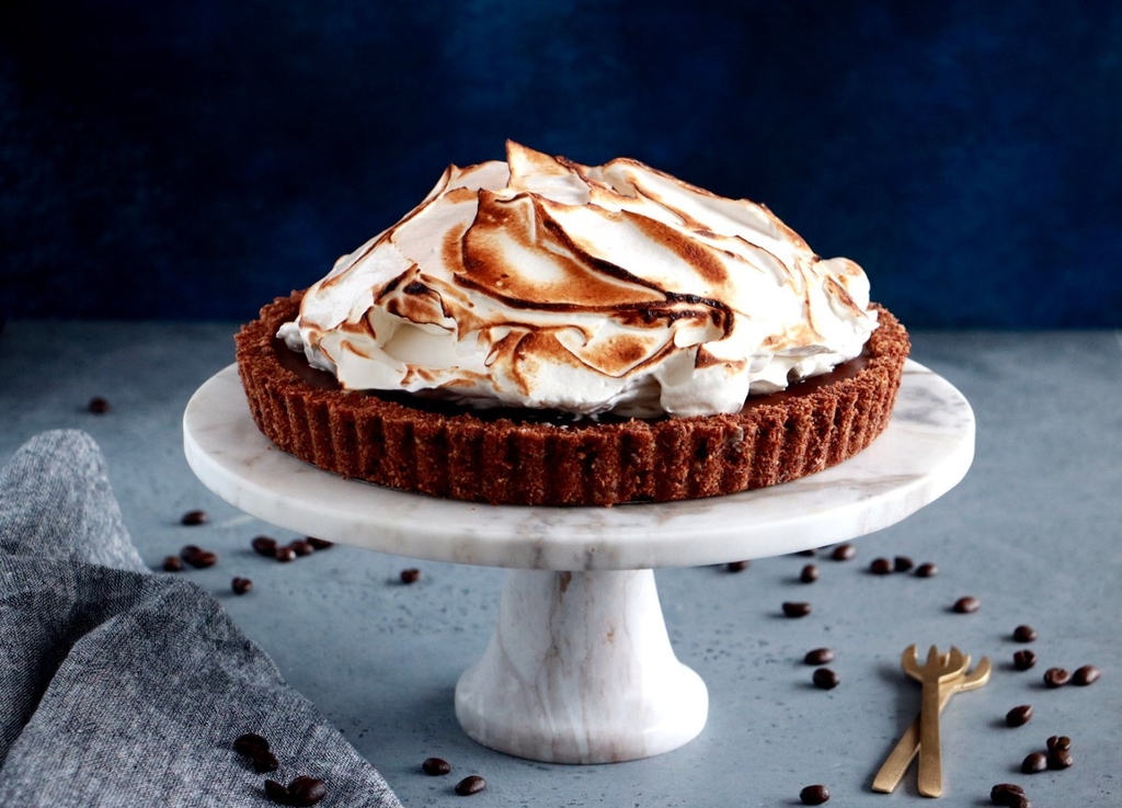 Schokoladen-Kaffee-Baiser-Torte
