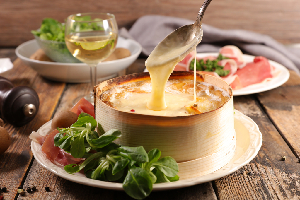 Rezept für Mont d'Or aus dem Ofen | Wie bereitet man einen warmen Mont d'Or zu?
