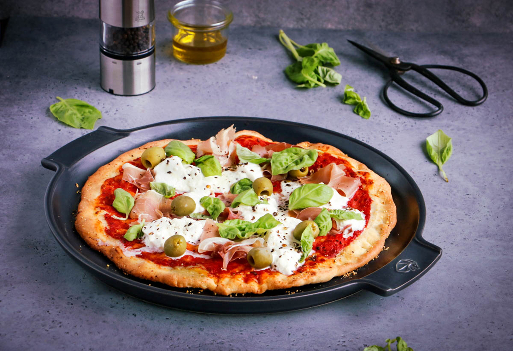 Prosciutto und Burrata Pizza