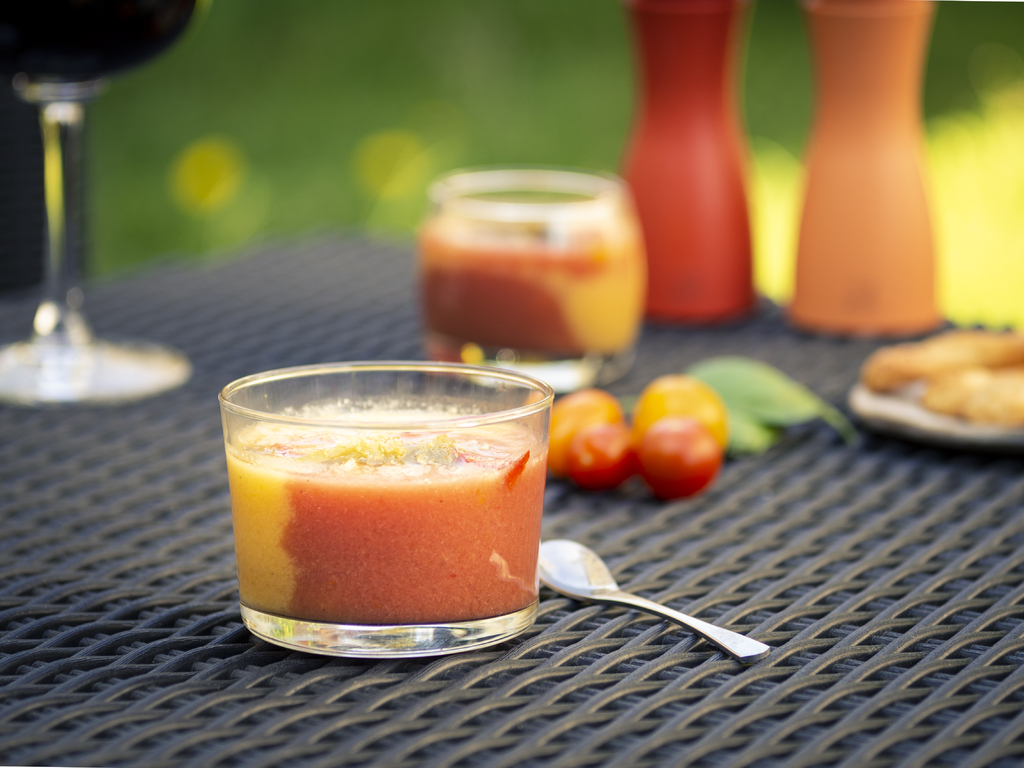 Gazpacho mit Paprika-Brunoise