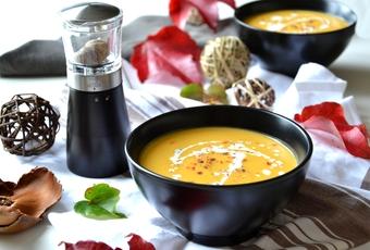 Linsen-Karotten-Suppe mit Muskatnuss