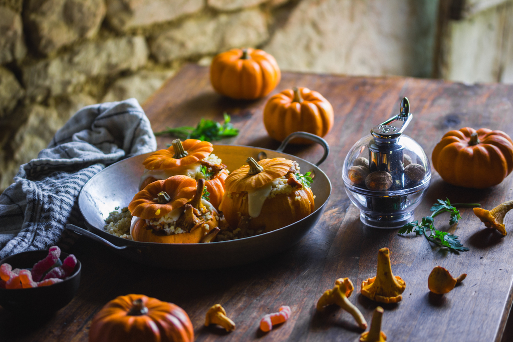 "Jack be little"-Kürbisse gefüllt mit Bulgur und Pilzen