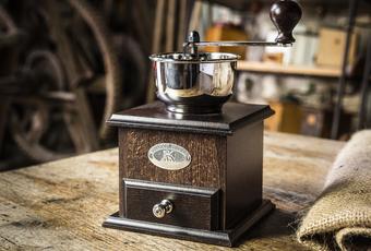 Wie reinige ich meine Kaffeemühle?
