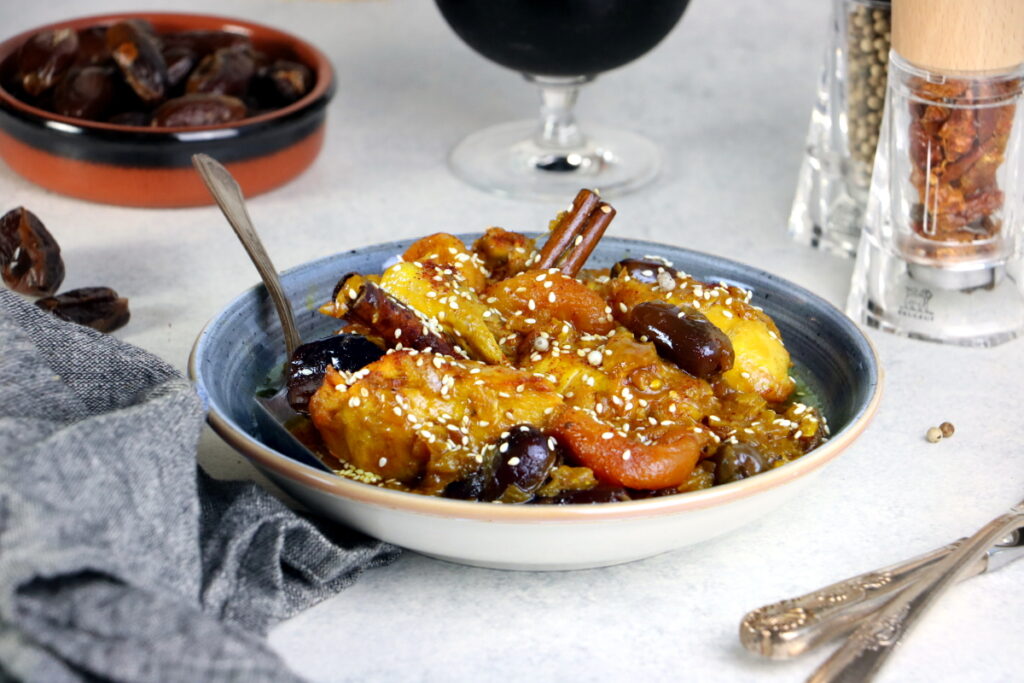 Hähnchen-Tagine mit Trockenfrüchten