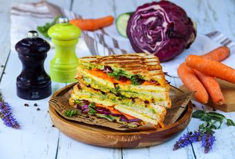 Vegetarisches Club Sandwich