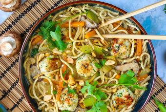 Thai Chicken mit Nudeln und Gemüse