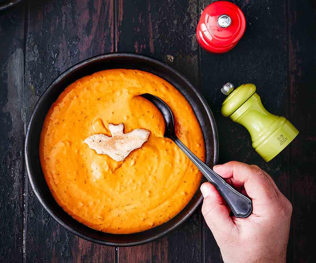 Peugeot-Rezept-Halloween-Kuerbisuppe - Peugeot Saveurs