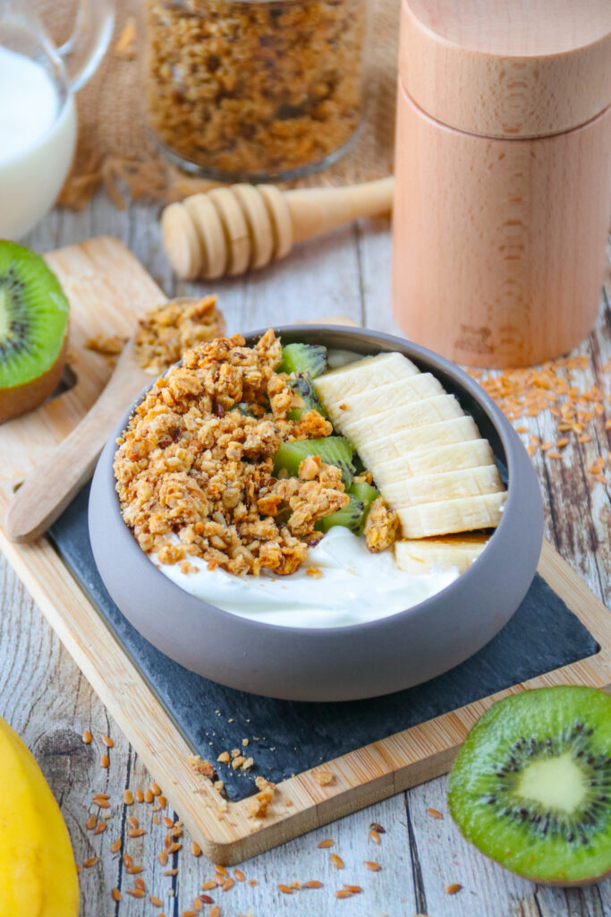 Müsli mit Leinsamen und Haselnüssen