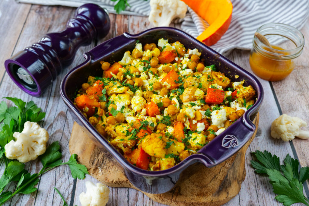 Gebratene Kichererbsen und Herbstgemüse mit Curry, Feta und Honig