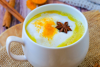 Goldene Milch